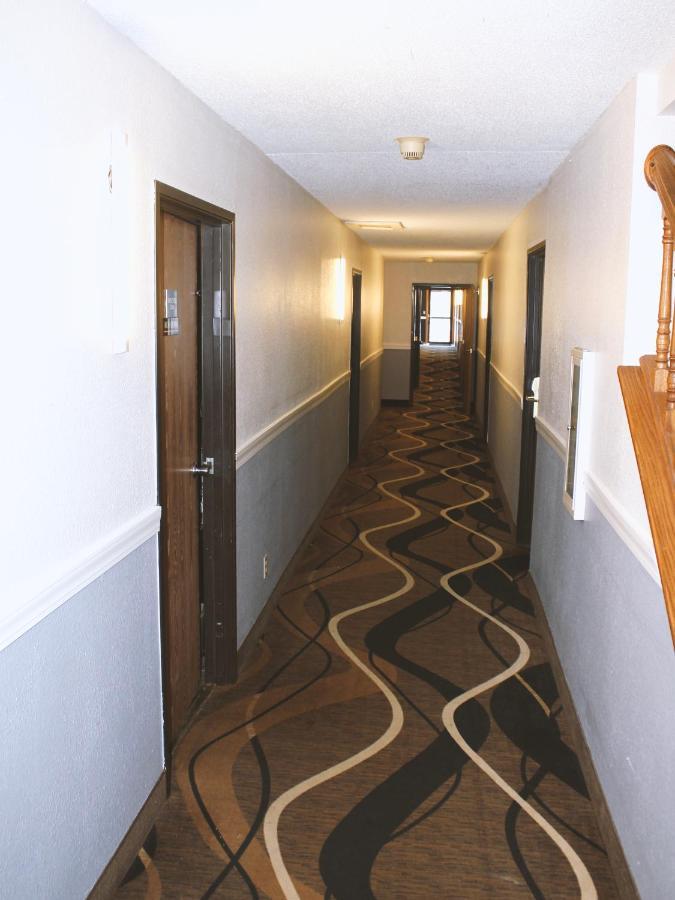 Coratel Inn & Suites By Jasper Hastings Zewnętrze zdjęcie