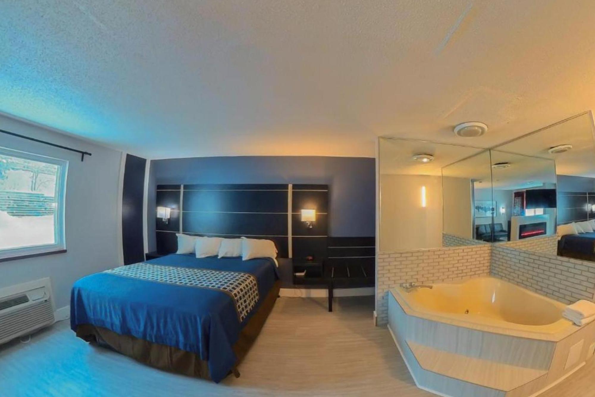 Coratel Inn & Suites By Jasper Hastings Zewnętrze zdjęcie